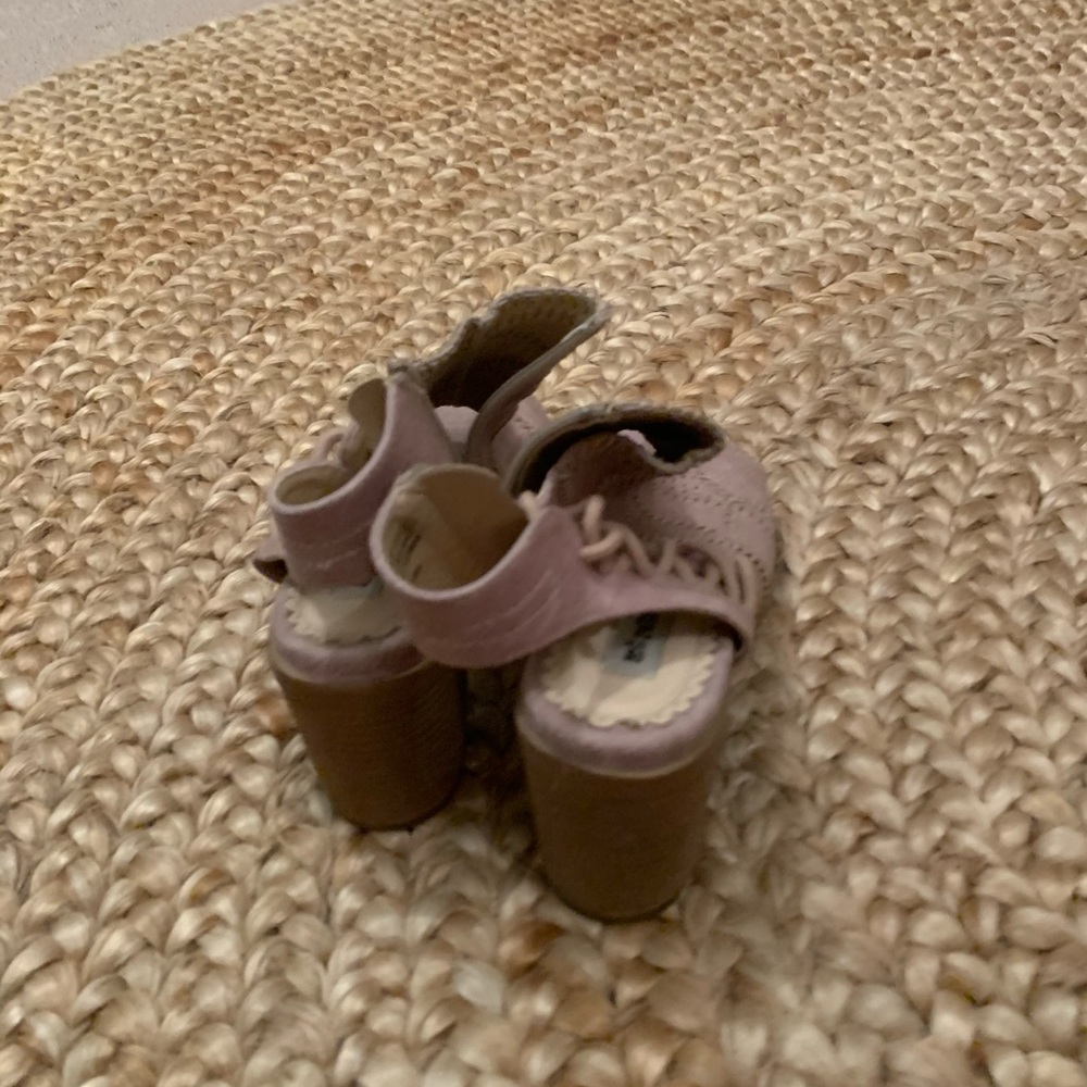 SHOES GLAORE! LoL - Picture 2 of 5
